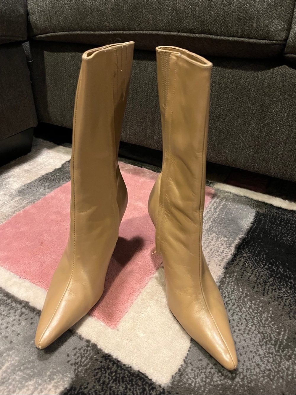 Colin Stuart tan leather heeled boots